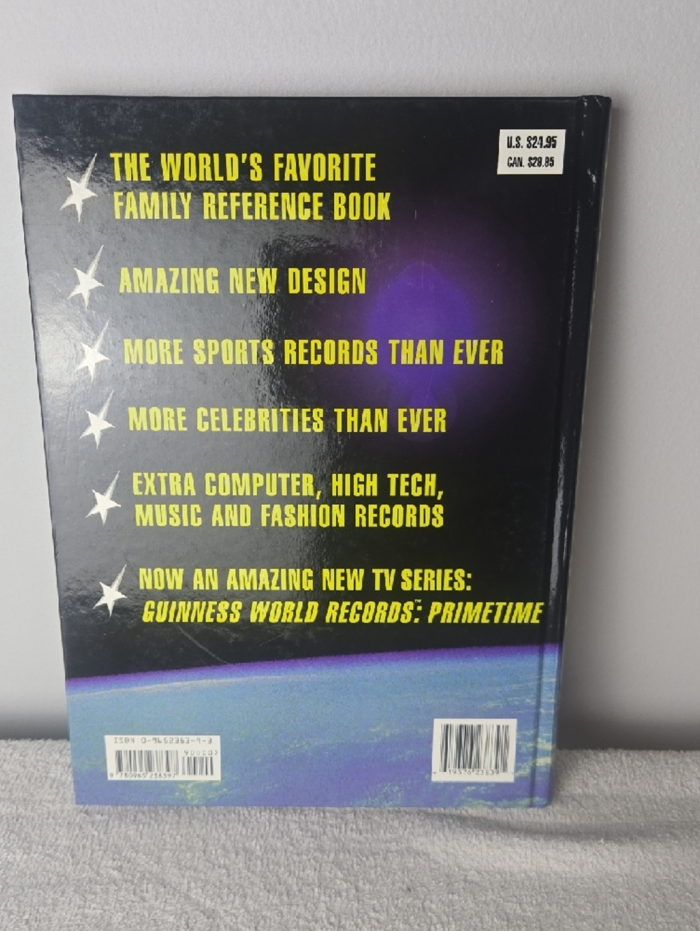 Guinness 1999 Book of Records - Neon Green and Black Cover - Picture 2 of 3